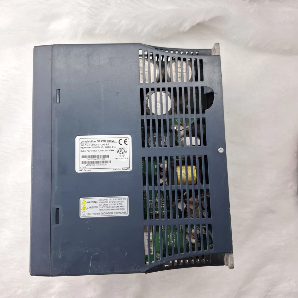 GE FANUC IC800VMA202-BB VersaMotion SERVO DRIVE 200-230V 3PH 50/60Hz FAST SHIP